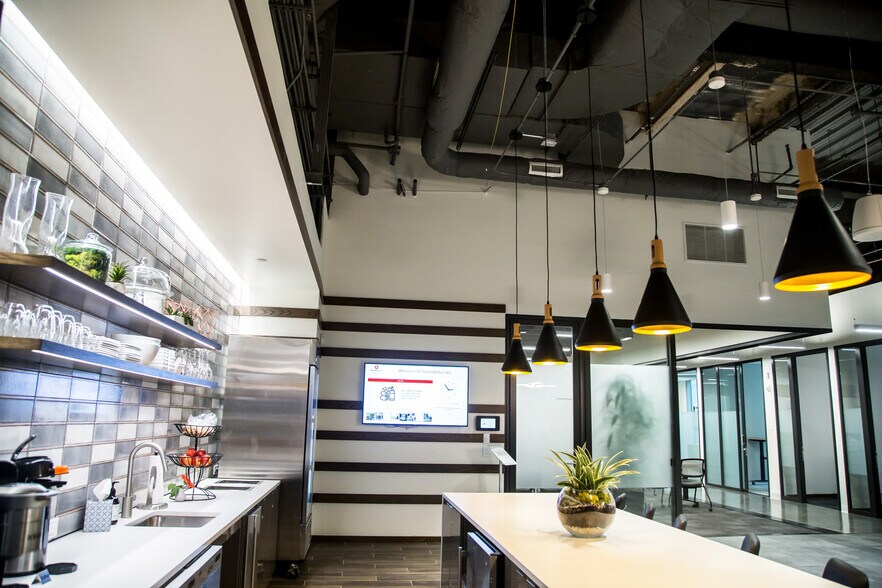 More Photos Of 75 Port City Lndg, Mount Pleasant Office For Lease