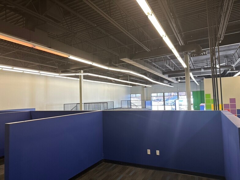 More Photos Of 5050 S 13th Ave, Fargo Freestanding For Lease