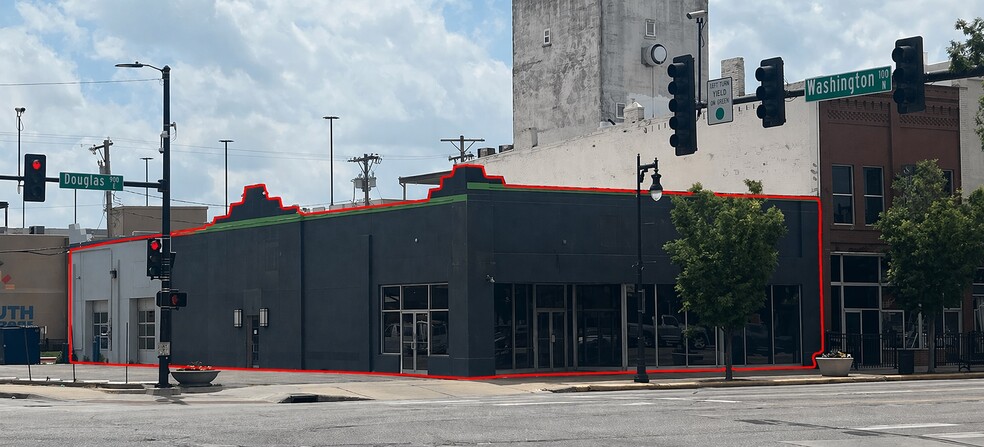 Primary Photo Of 921 E Douglas Ave, Wichita Auto Repair For Lease
