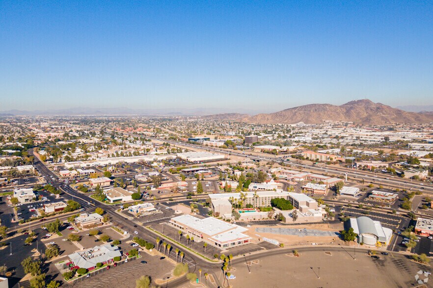 More Photos Of 10215 N 28th Dr, Phoenix General Retail For Sale