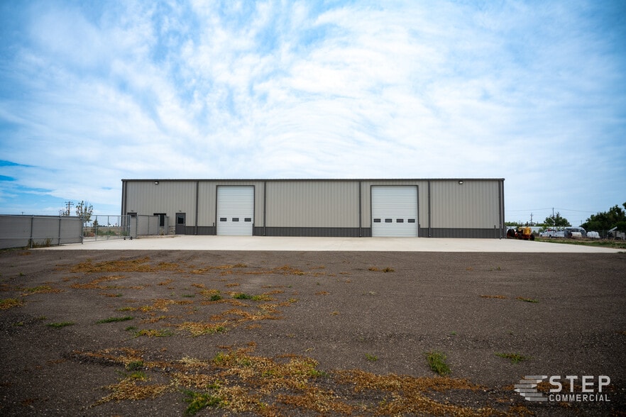 More Photos Of 1422 Cimarron Ct, Greeley Warehouse For Lease
