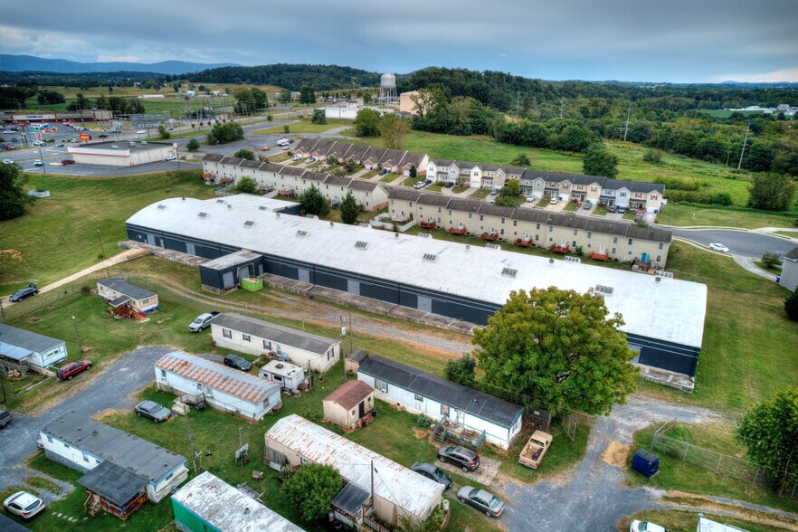 More Photos Of 110 McCauley Dr, Timberville Warehouse For Lease