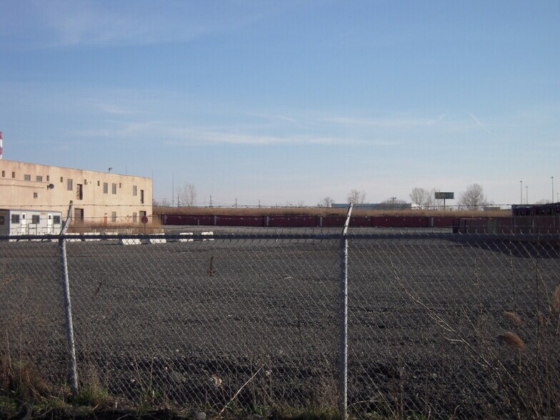 More Photos Of 309-337 Avenue P, Newark Land For Lease
