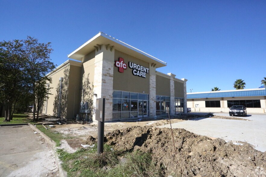 More Photos Of 8831 N Highway 146, Baytown Storefront For Lease