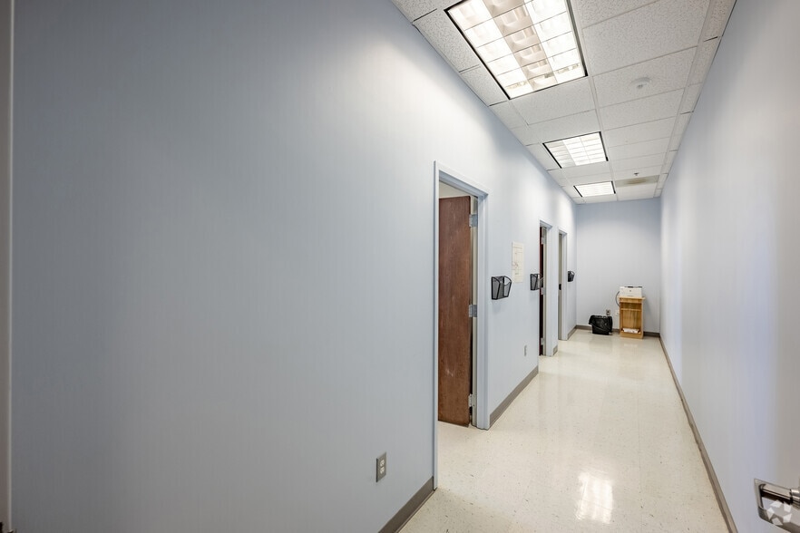 More Photos Of 1082 Davol St, Fall River Apartments For Lease