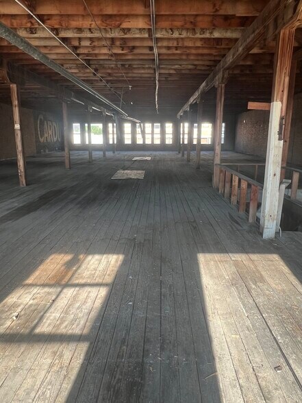 More Photos Of 3 & 5 2nd St, Temple Storefront Retail Office For Lease