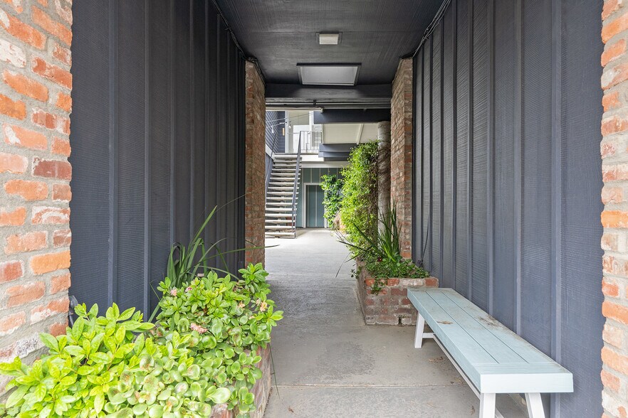 More Photos Of 125-131 Camino Alto, Mill Valley Office For Lease