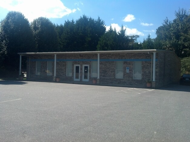 Primary Photo Of 1275 & 1285 Wilkesboro Blvd, Lenoir Medical For Sale