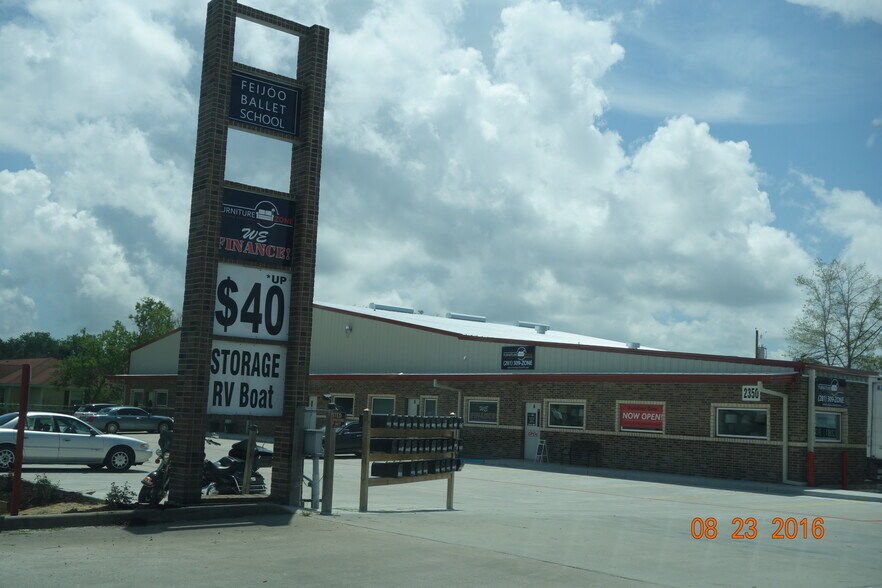 More Photos Of 2260 Dickinson Ave, Dickinson Warehouse For Lease