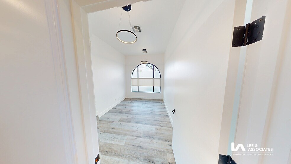 More Photos Of 3431 Cherry Ave, Long Beach Loft Creative Space For Lease