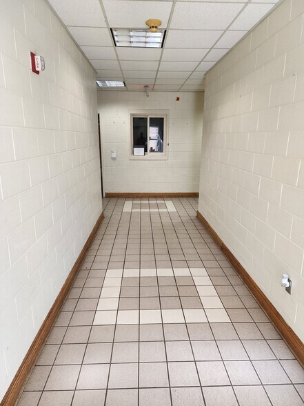 More Photos Of 301 21st Ave S, Birmingham Schools For Lease