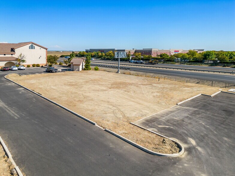 More Photos Of 2120 Freeway Dr, Woodland Land For Sale