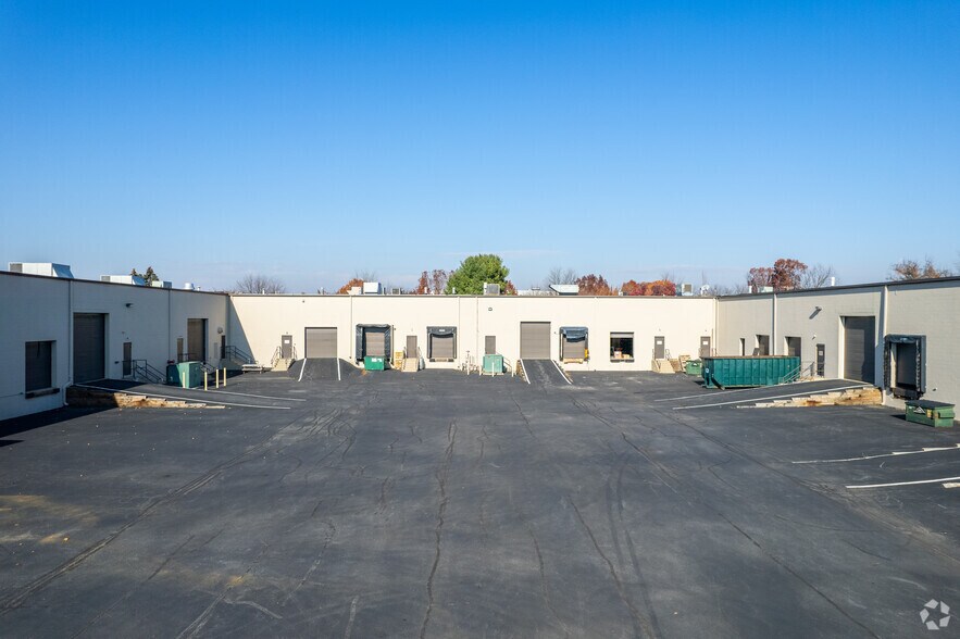 More Photos Of 57 S Commerce Way, Bethlehem Light Manufacturing For Lease