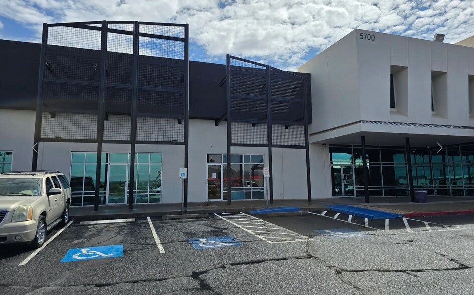 More Photos Of 5700 N Mesa Dr, El Paso Storefront For Lease