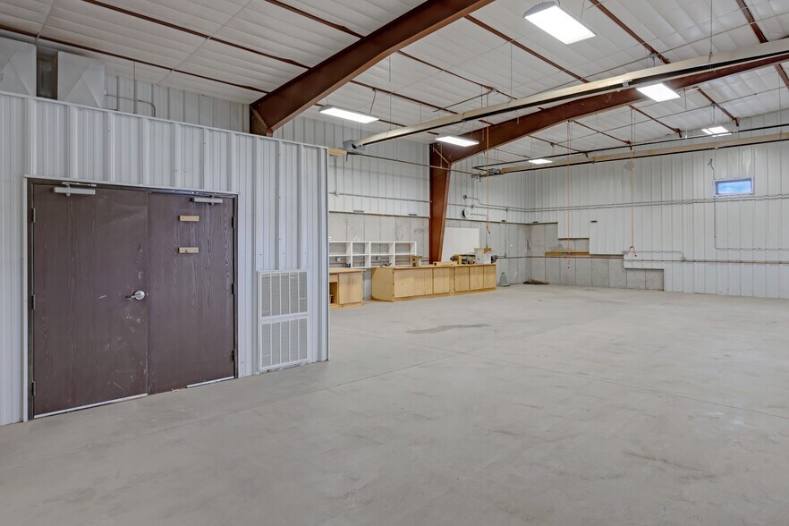 More Photos Of 600 Sioux Ave, Simla Manufacturing For Sale