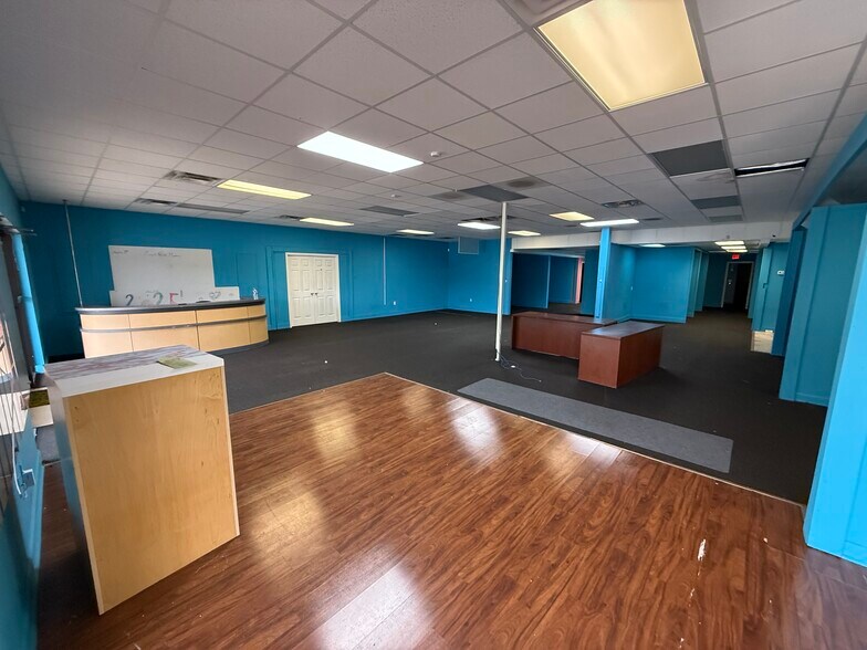 More Photos Of 4630 W Hwy 74, Monroe Storefront Retail Office For Lease