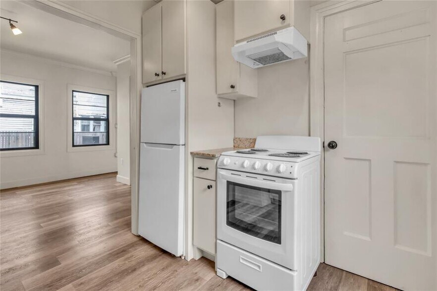 More Photos Of 1838 NW 11th St, Oklahoma City Apartments For Sale