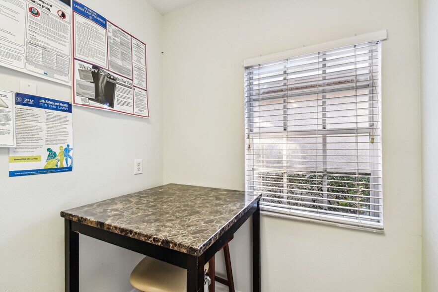 More Photos Of 7720 W Waters Ave, Tampa Office For Lease