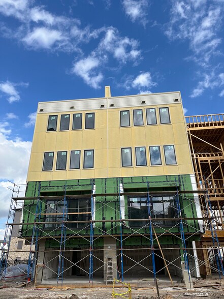 Primary Photo Of 5821 Winsome Ln, Houston Apartments For Sale