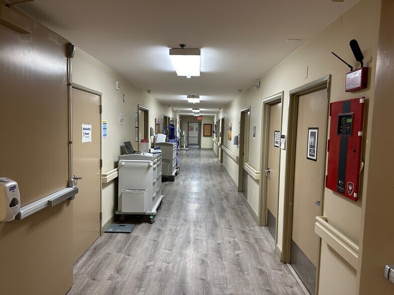 More Photos Of 800 NW 25th Ave, Portland Assisted Living For Sale