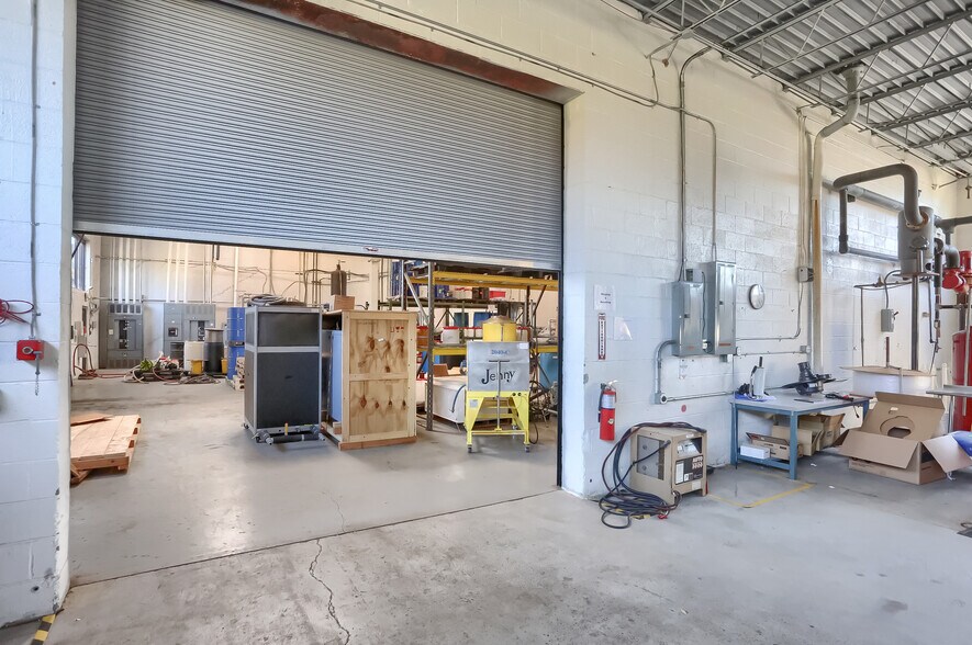More Photos Of 150 Gamma Dr, Pittsburgh Light Manufacturing For Lease