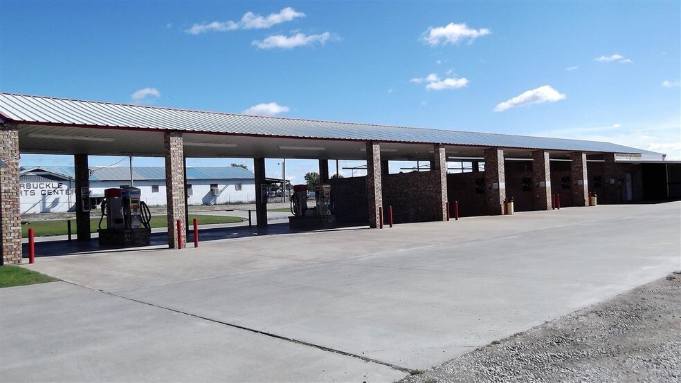 Primary Photo Of 101 Cedar Dr, Davis Carwash For Sale