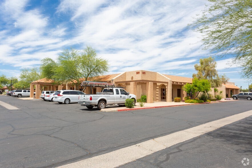 More Photos Of 501-555 E Plaza Cir, Litchfield Park Office For Lease