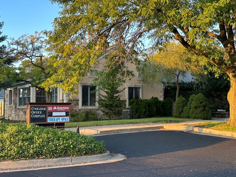 More Photos Of 912 Coolidge Rd, East Lansing Medical For Sale