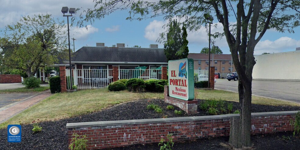 Primary Photo Of 6999 E Main St, Reynoldsburg Fast Food For Lease