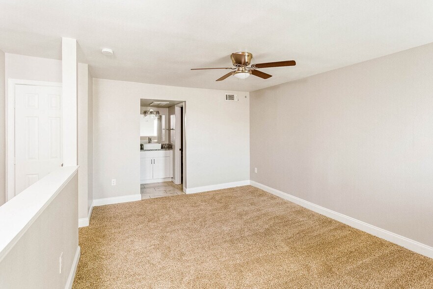More Photos Of 8600 S Course Dr, Houston Apartments For Sale