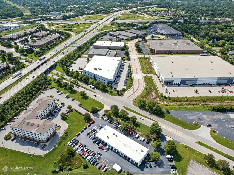 More Photos Of 524-530 W Grand Ave, Elmhurst Auto Repair For Sale