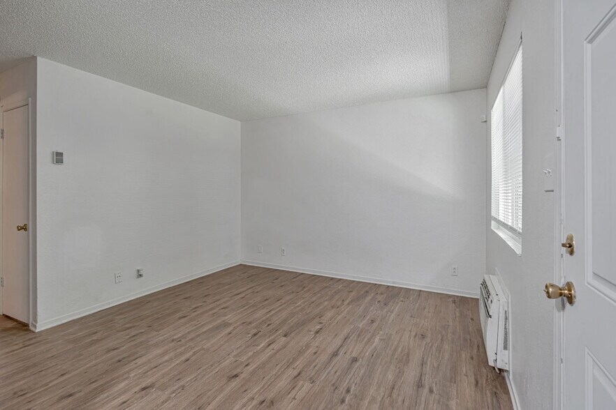 More Photos Of 360 N Calaveras St, Fresno Apartments For Sale