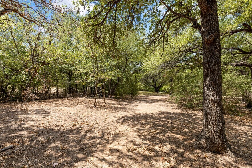 More Photos Of 9251 Jacksboro Hwy, Fort Worth Land For Sale