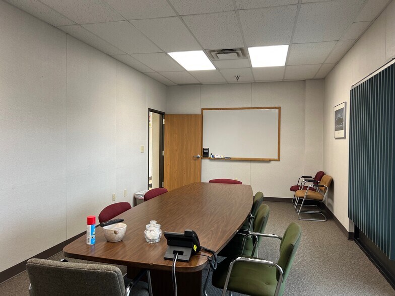 More Photos Of 1036-1062 Corporate Ln, Export Storefront Retail Office For Lease