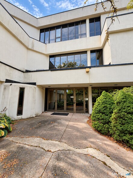 More Photos Of 51 Gabb Rd, Bloomfield Schools For Sale