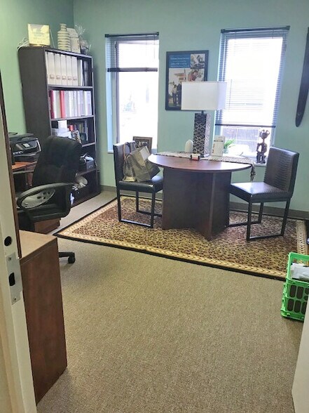 More Photos Of 3000-3048 Mitchellville Rd, Bowie Medical For Lease