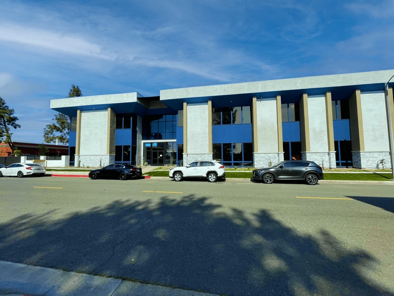 More Photos Of 171 S Anita Dr, Orange Medical For Lease