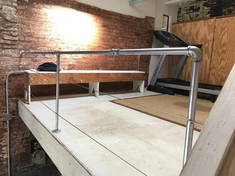 More Photos Of 310 Meserole St, Brooklyn Flex For Lease