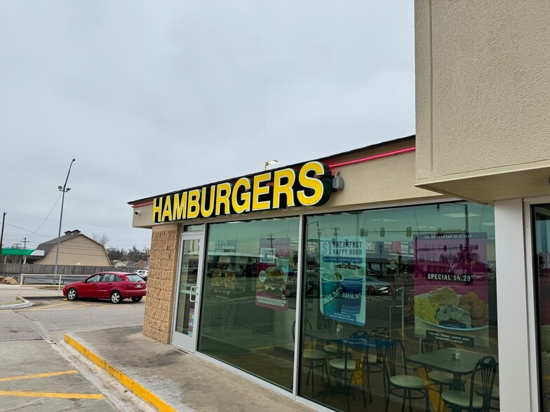 More Photos Of 2615 N Kickapoo Ave, Shawnee Fast Food For Sale