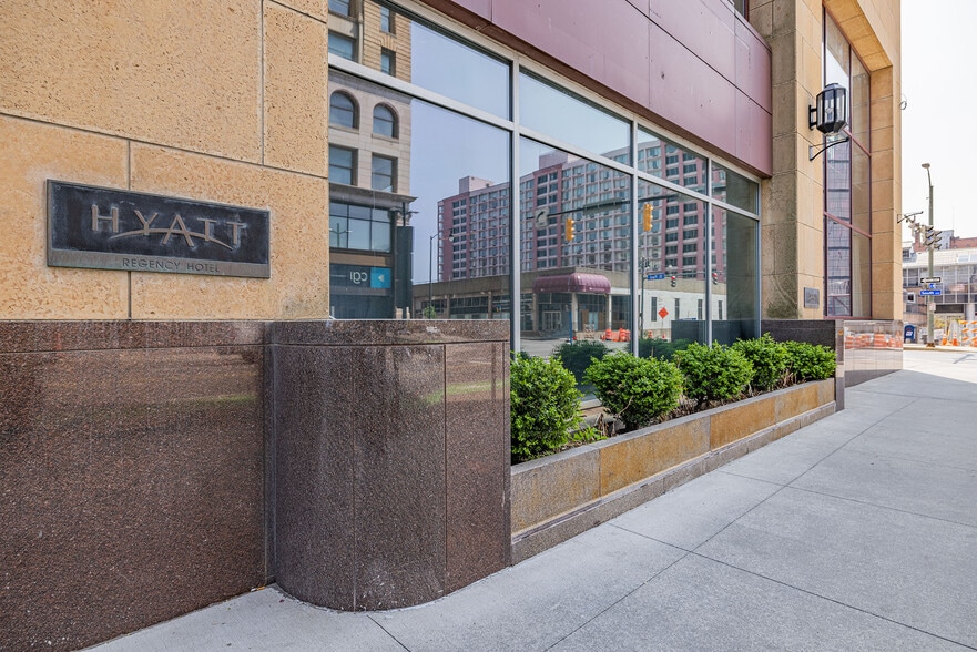 More Photos Of 125 E Main St, Rochester Hotel For Lease