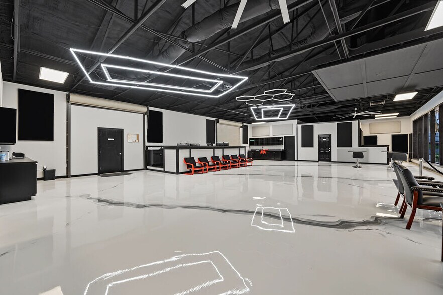 More Photos Of 957 Highway 85 S, Fayetteville Auto Dealership For Sale