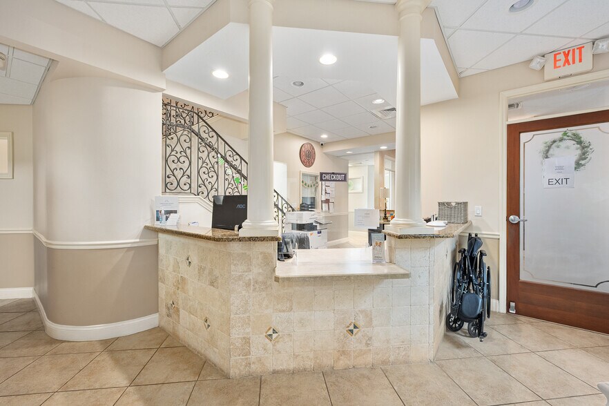 More Photos Of 1667 Clyde Morris Blvd, Daytona Beach Medical For Lease