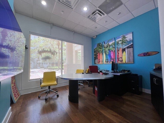More Photos Of 142 W Platt St, Tampa Office Residential For Lease