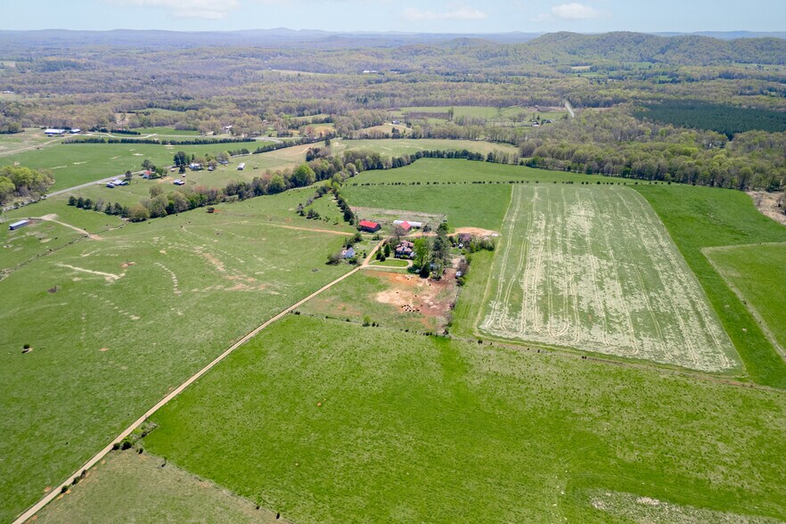 More Photos Of 2416 Lowesville Rd, Amherst Hospitality For Sale