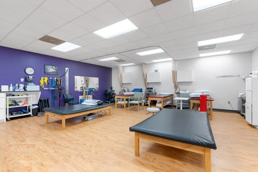 More Photos Of 7659 Garners Ferry Rd, Columbia Medical For Lease