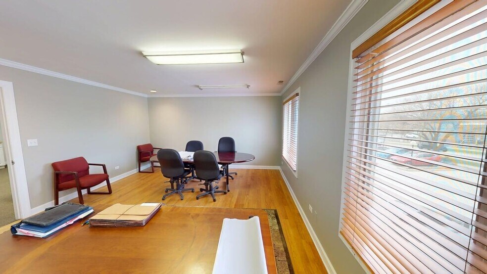 More Photos Of 334 E Colfax St, Palatine Loft Creative Space For Sale