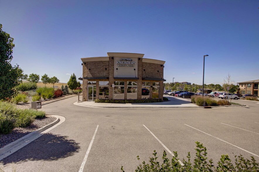 More Photos Of 9846 Zenith Meridian Dr, Englewood Restaurant For Lease