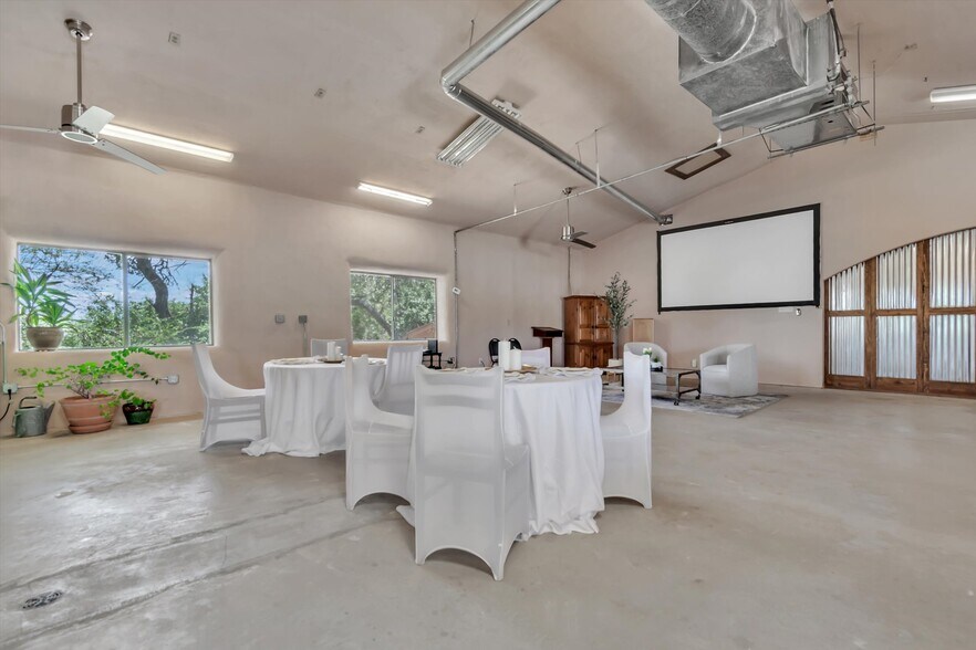 More Photos Of 4002 E Highway 290, Dripping Springs Freestanding For Sale