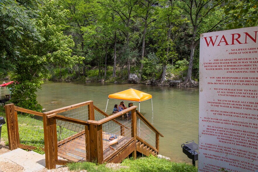 More Photos Of 7308 River Rd, New Braunfels Sports And Entertainment For Sale