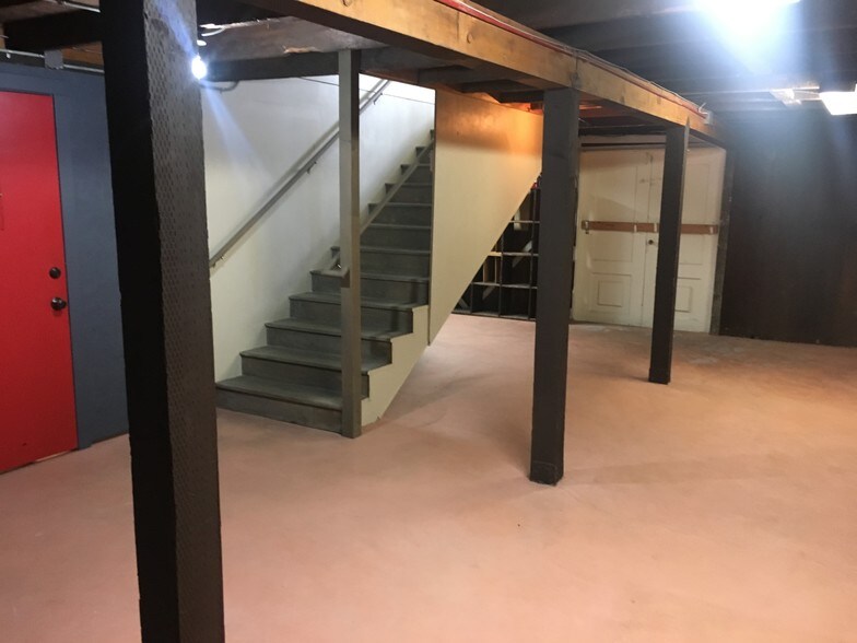 More Photos Of 72 Main St, Belvedere Tiburon Storefront Retail Office For Lease